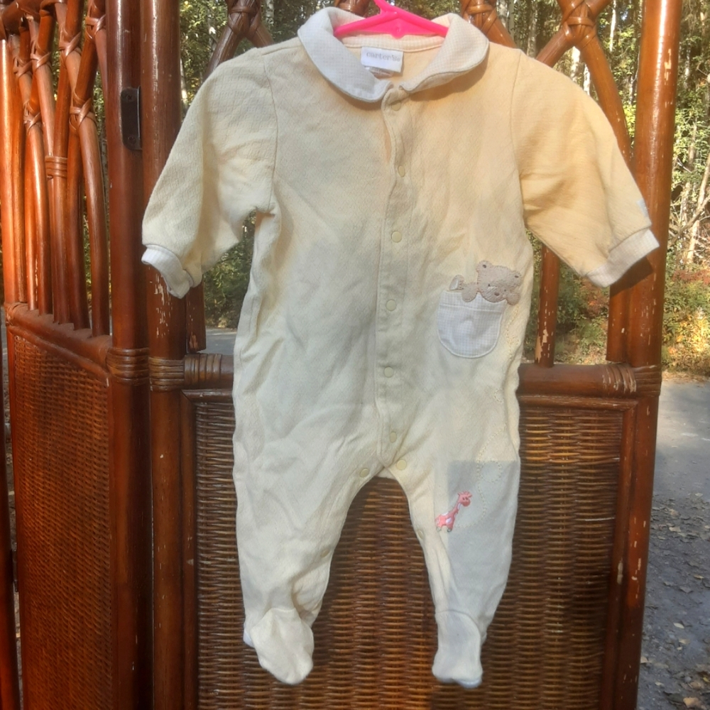 🍀3/15 Carter's Vintage Footie One piece 🐻🦒